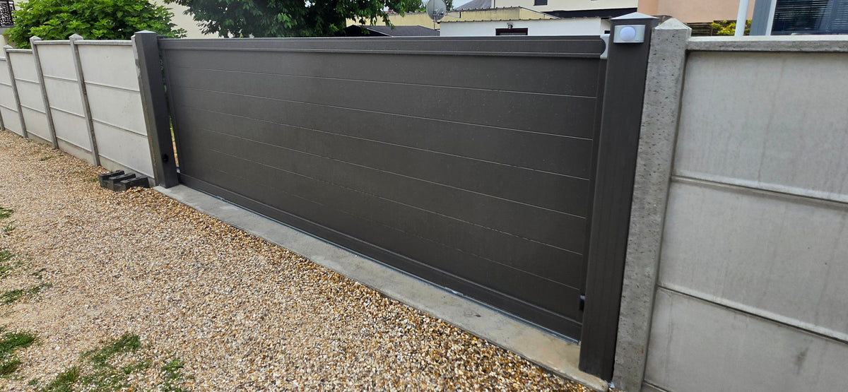 Réalisation client portail aluminium gamme Neo modèle Astra - NEO Fermeture